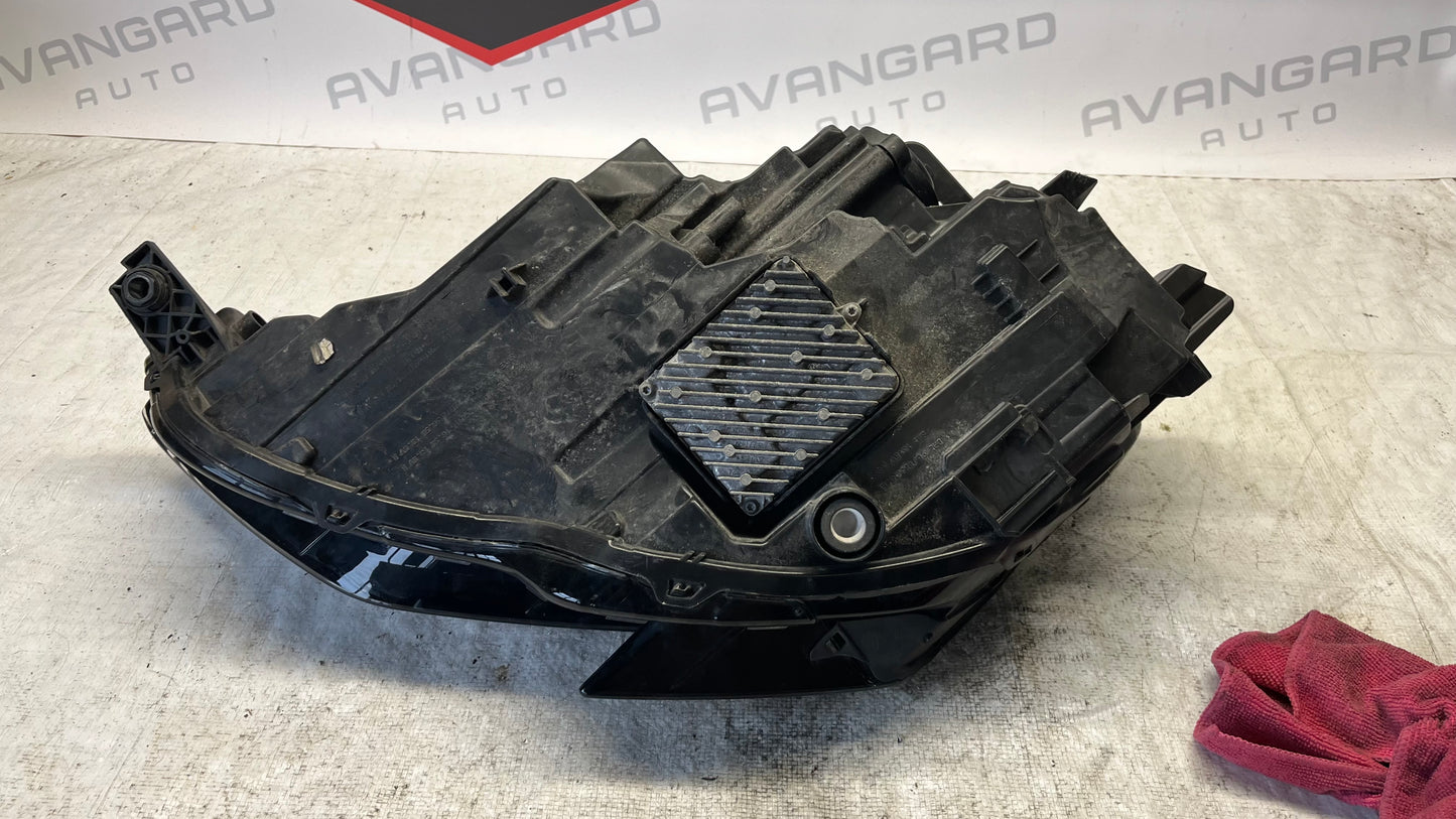 Audi A3 S3 20- десен фар