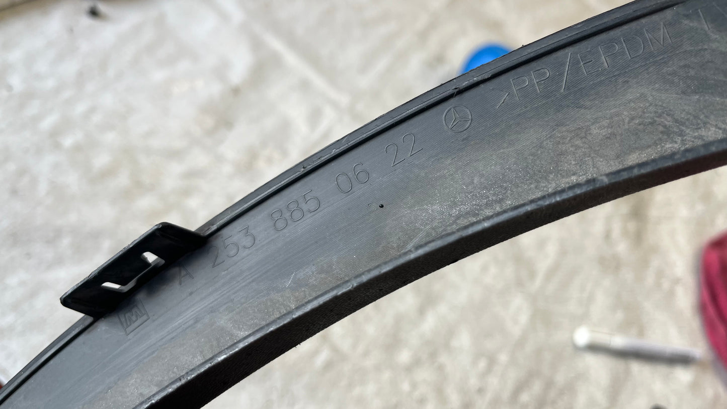 Mercedes GLC вежда дясна