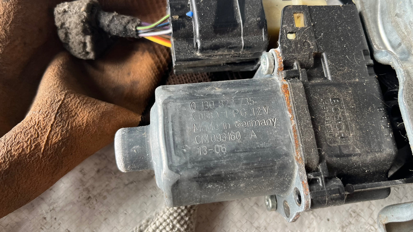 Ford Kuga 2 механизъм стъклоповдигач