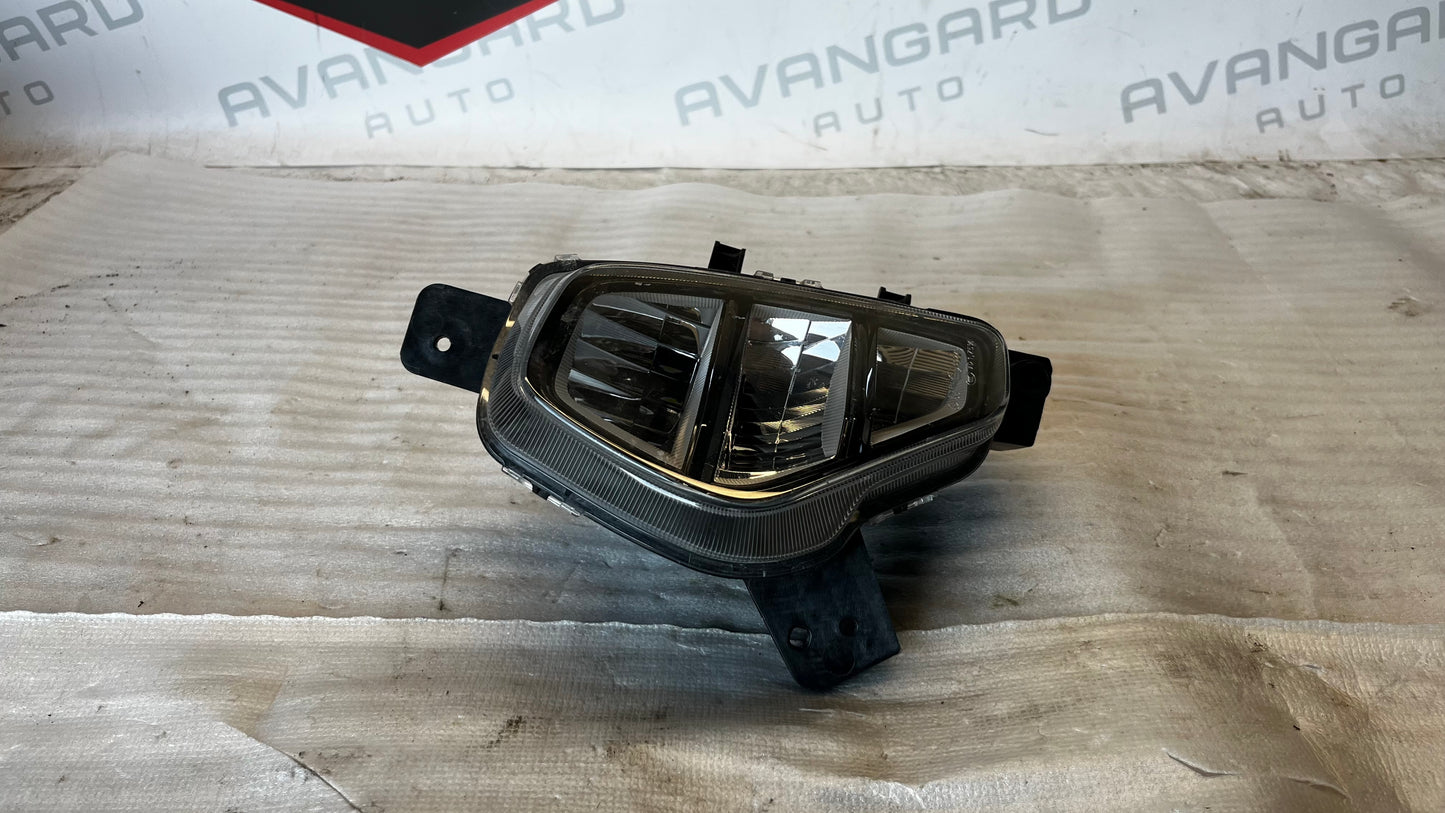 Volkswagen Taigo десен халоген