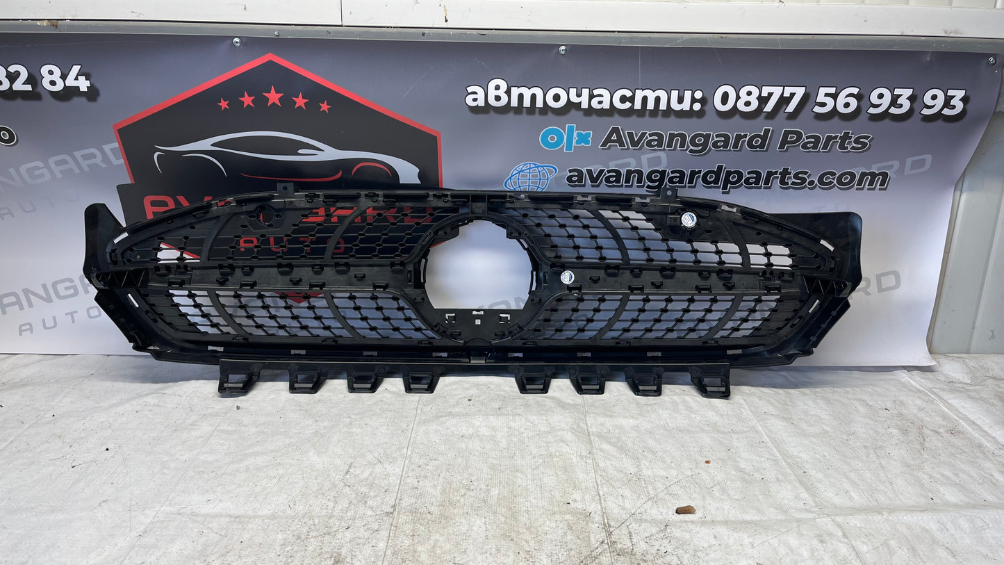 Mercedes CLA W118 решетка