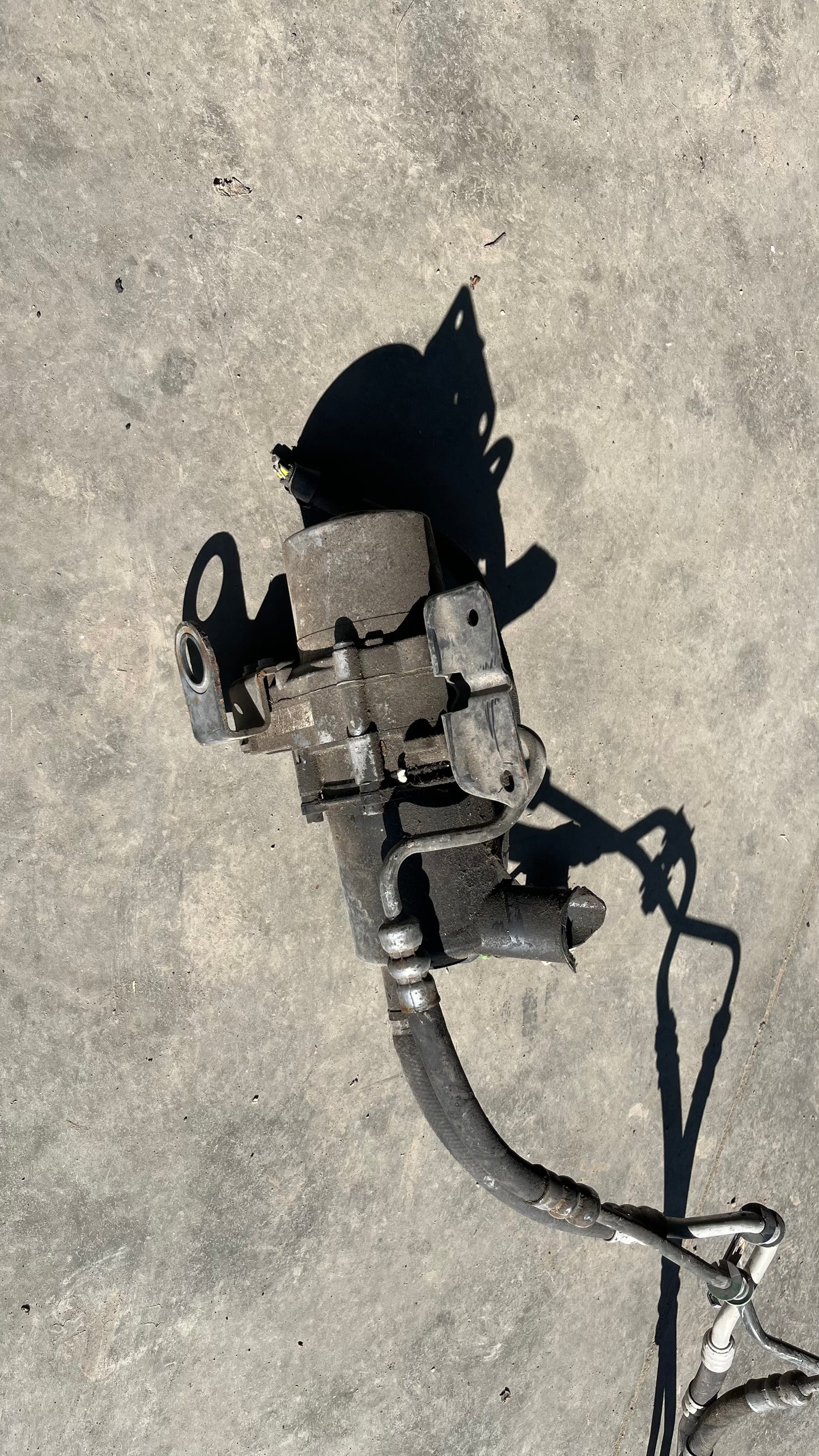 Peugeot Partner 1.6 hdi помпа на хидравличната рейка