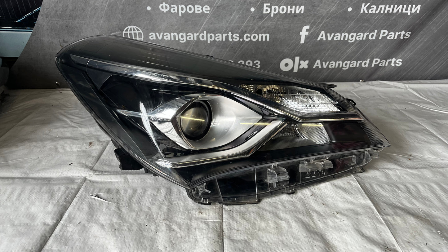 Десен фар Toyota Yaris 3 2017-