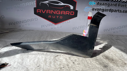 Audi A1 82A лява лайстна предна броня