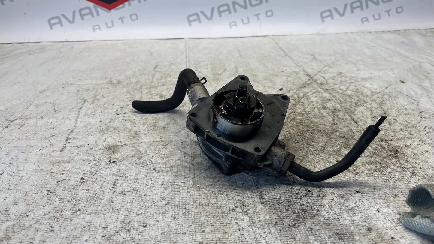 Chevrolet Captiva 06- 2.0D 4WD вакум помпа