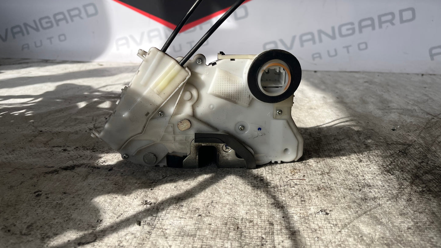 Toyota Prius 2 брава предна дясна