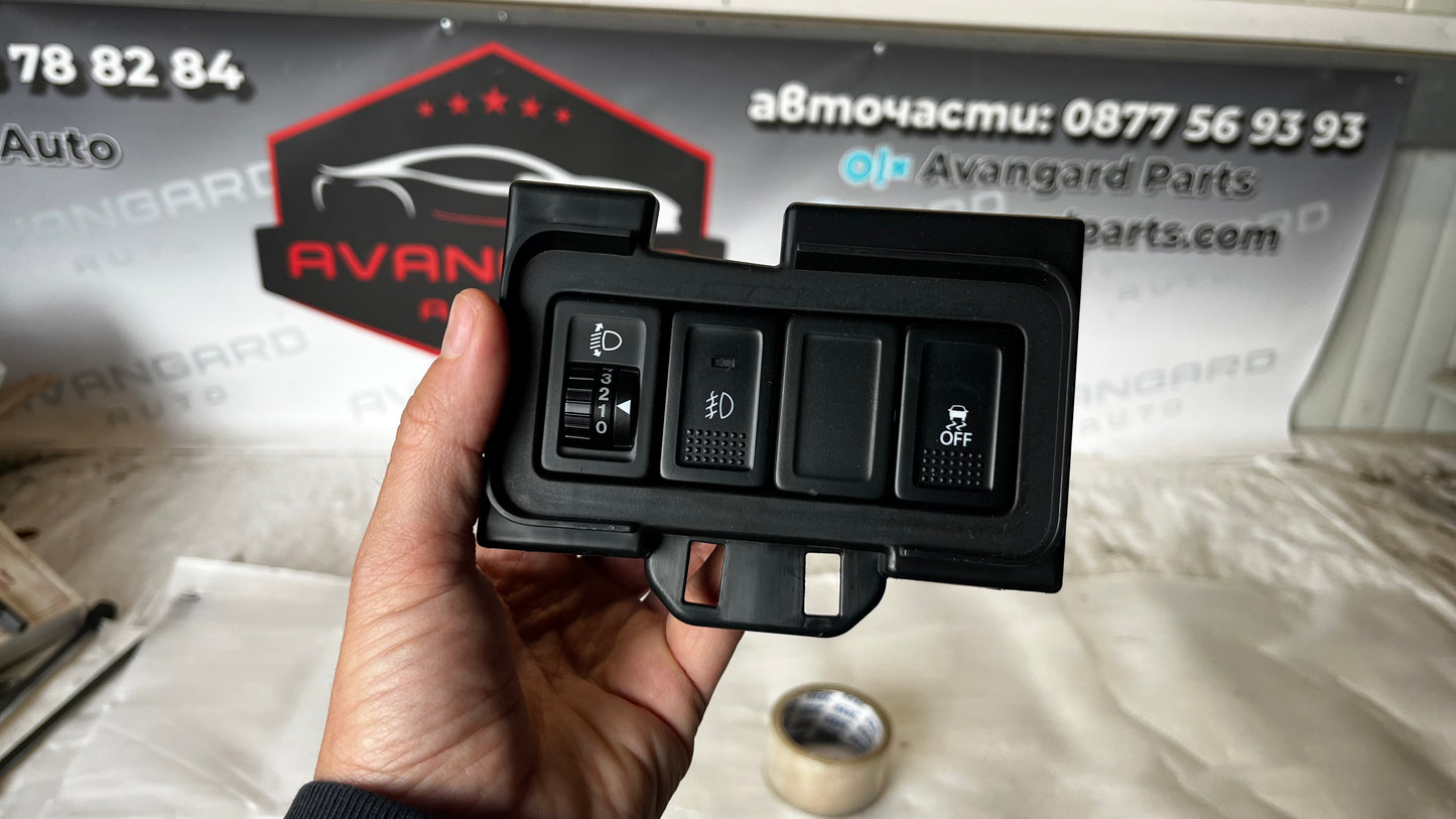 Suzuki Swift 4 панел с копчета