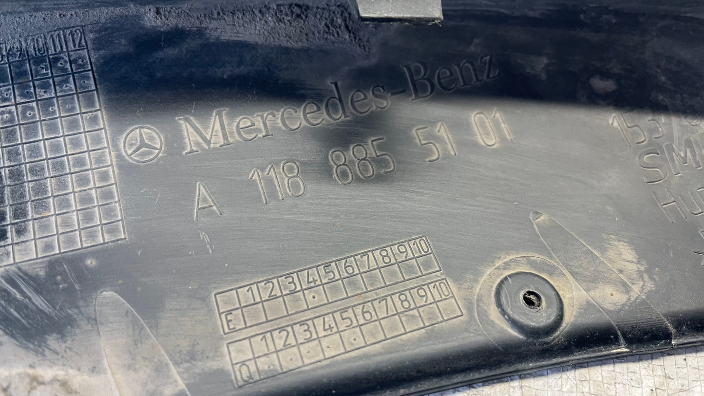 Mercedes CLA C118 лява лайстна от предна броня