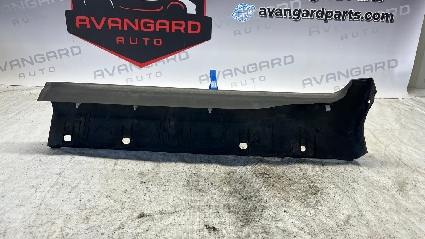 Chevrolet Captiva 06- преден десен праг