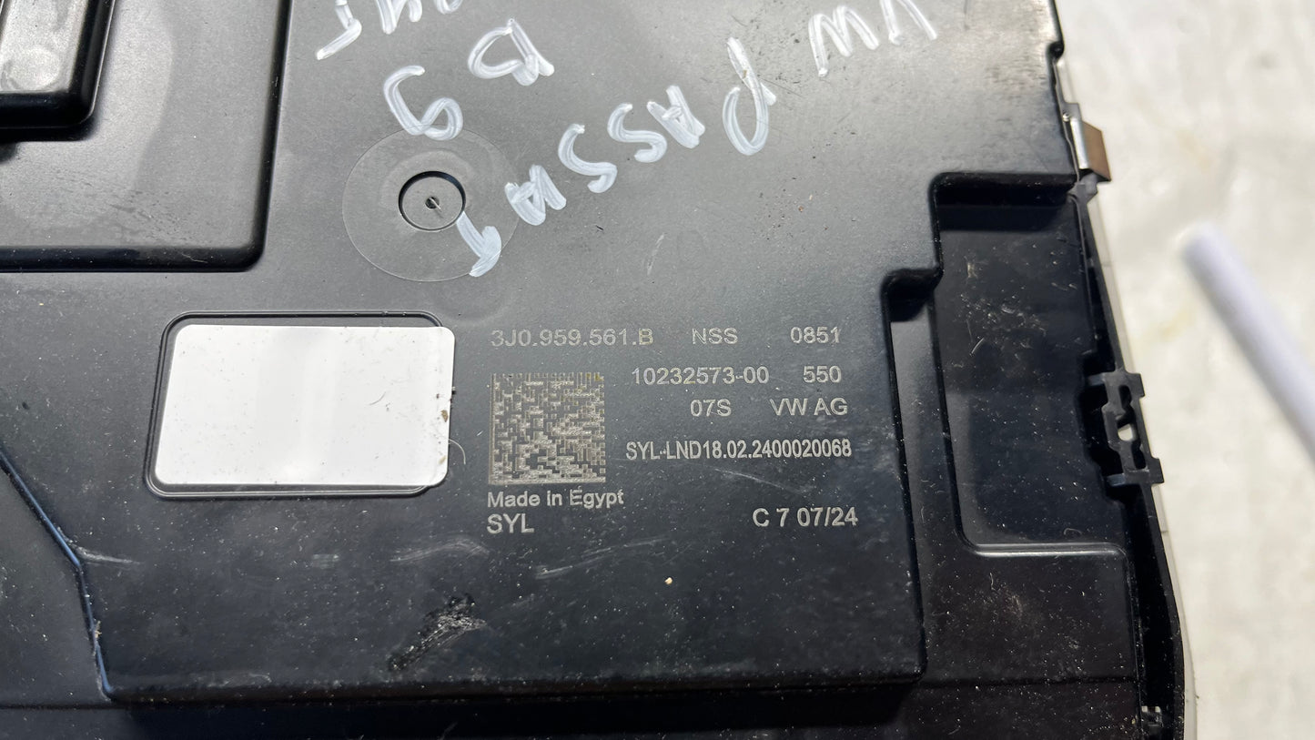 Volkswagen Tayron 2025 плафон с тъч