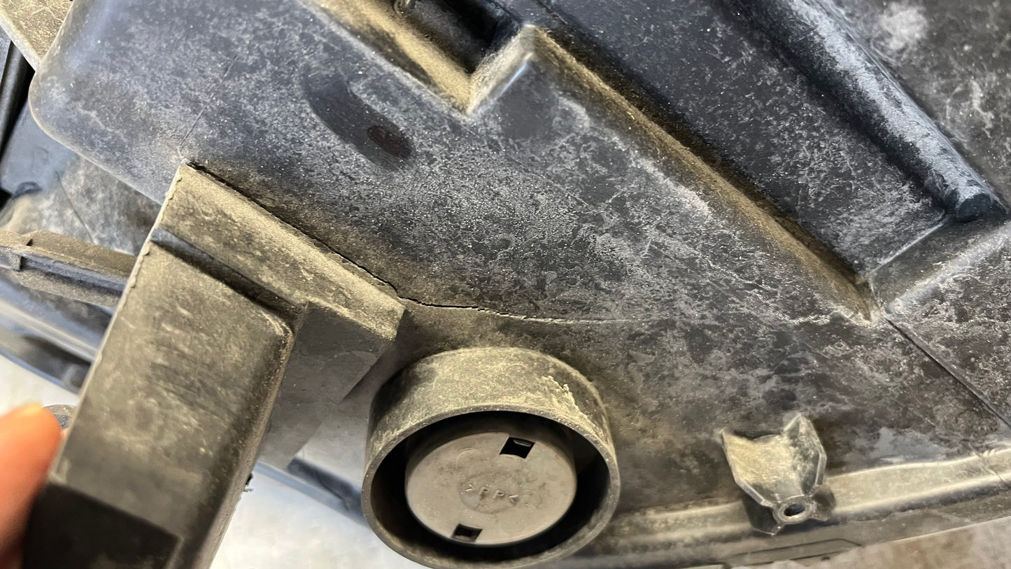 Ford Kuga 13- ляв фар