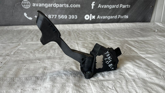 Toyota Yaris 2014- педал за газ