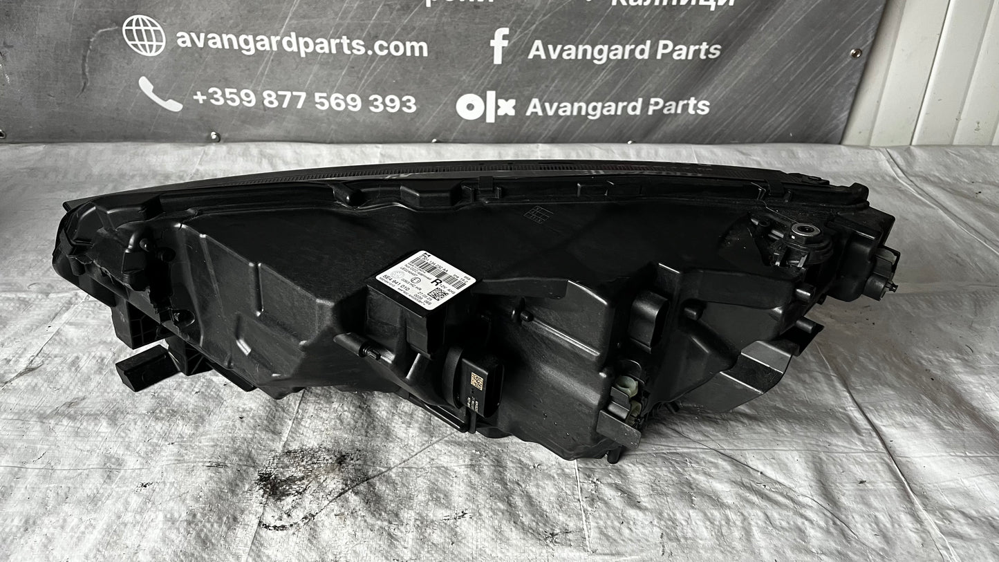 Skoda Octavia 4 десен фар