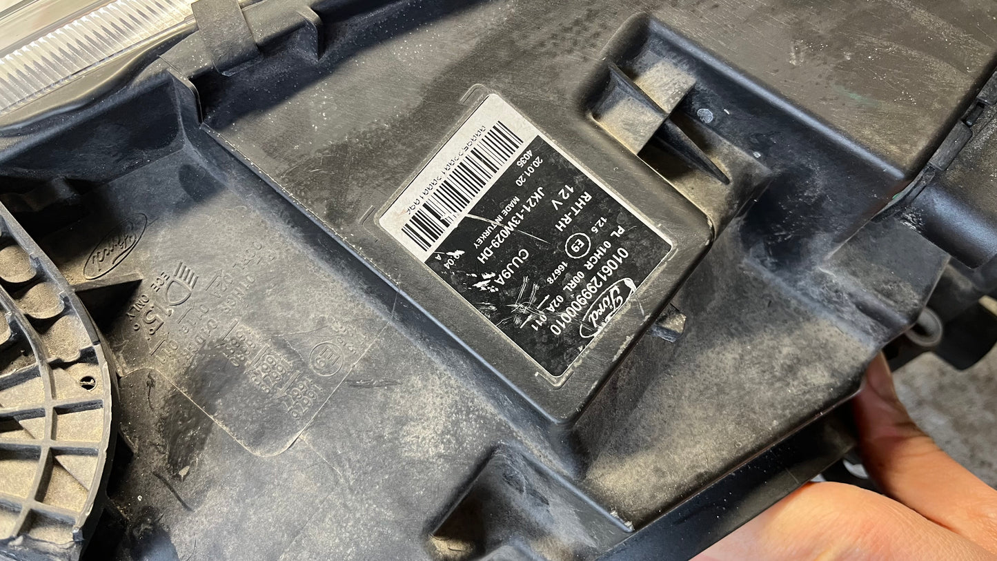 Ford Transit Custom десен фар