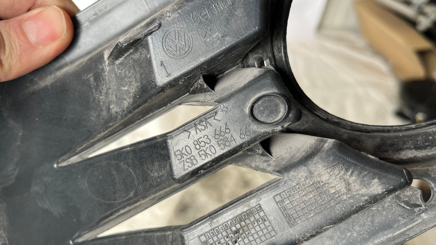 Volkswagen Golf 6 дясна решетка за халоген