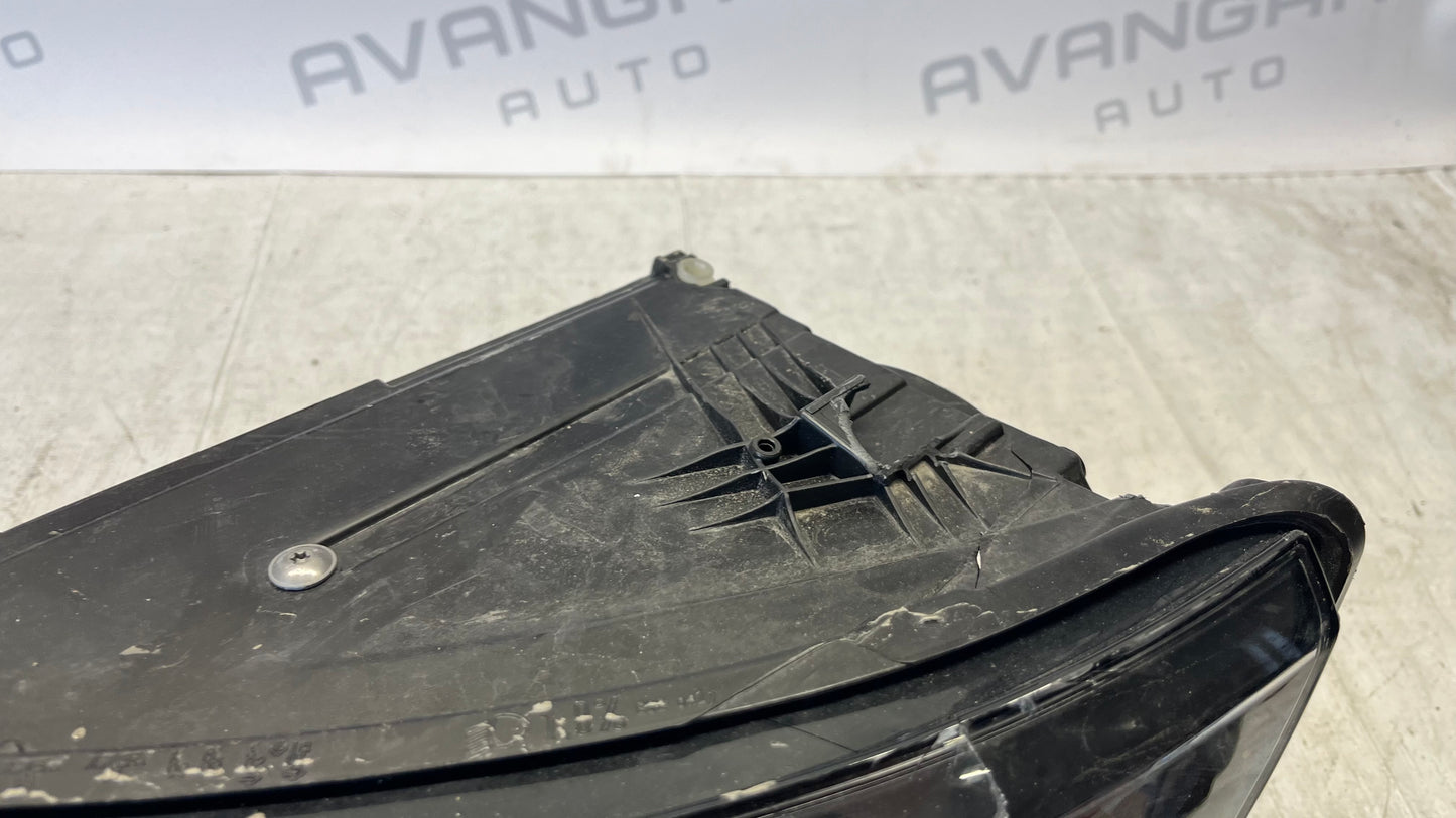 Volkswagen Tiguan ляв фар