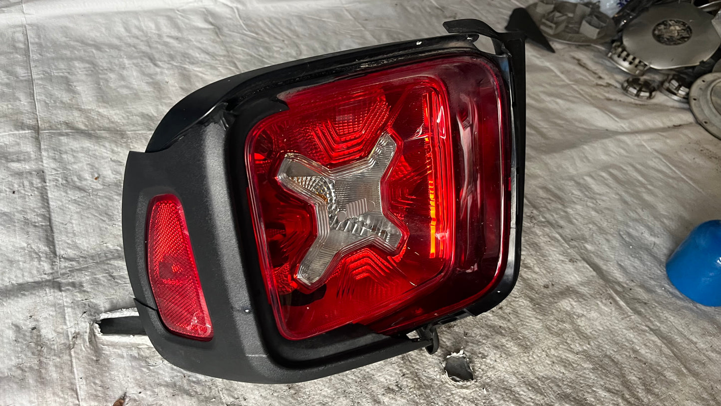 Jeep Renegade десен стоп