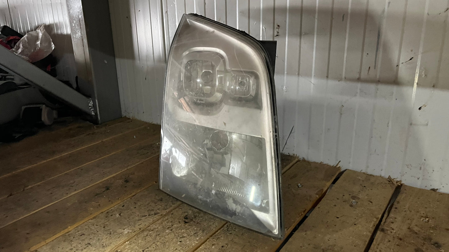 Десен фар Ford Transit