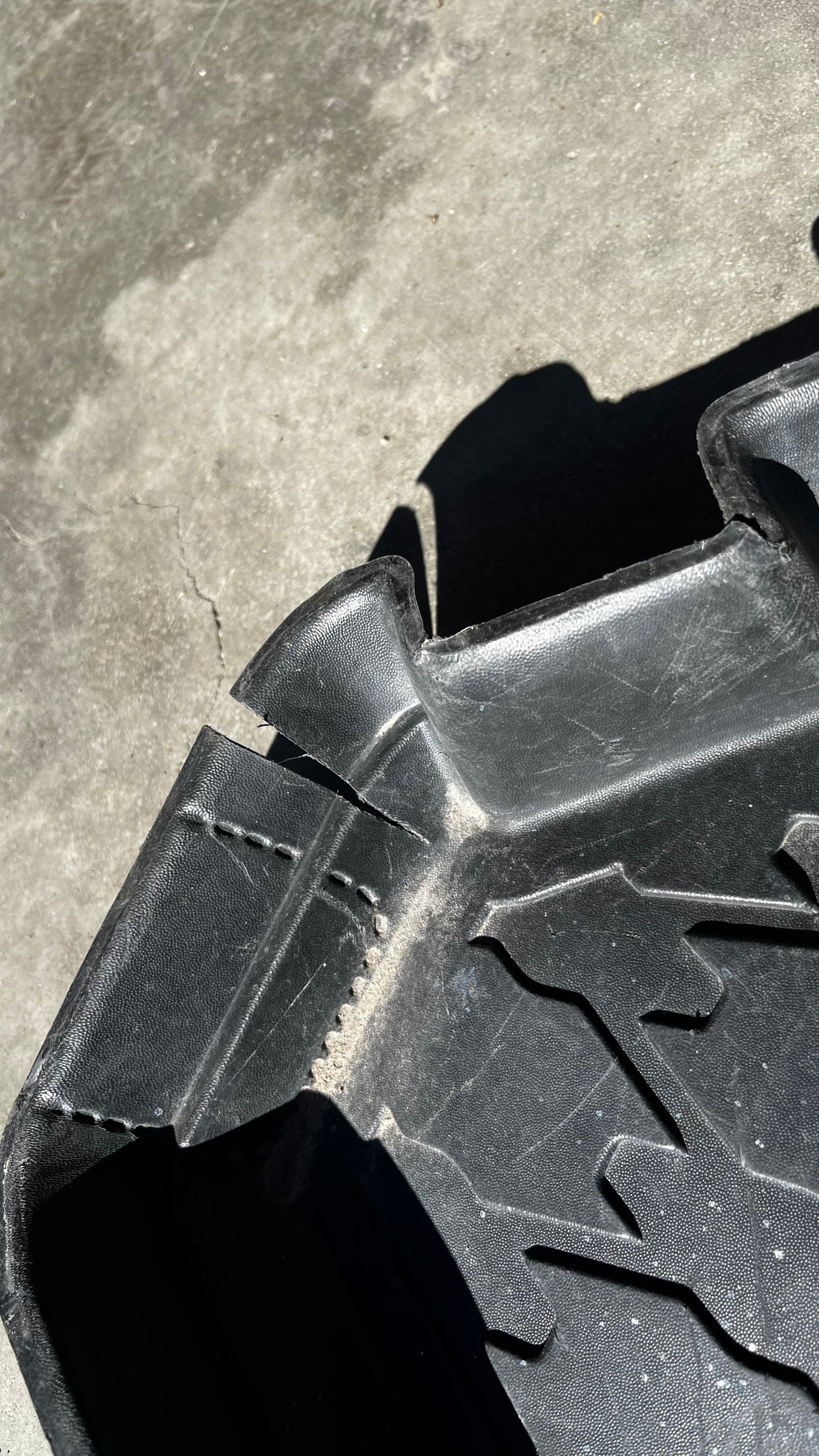 Kia Sportage стелка за багажник