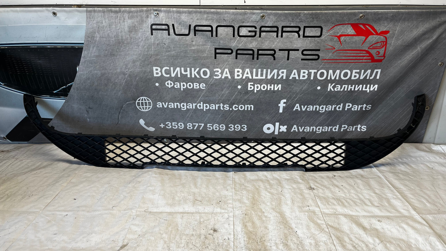 Mercedes A W176 предна решетка