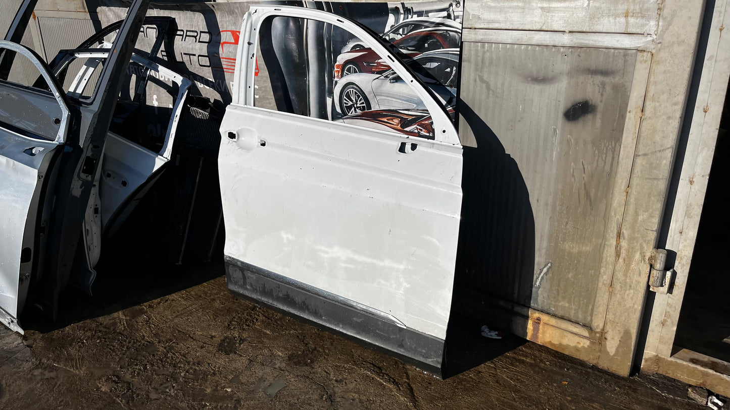 Volkswagen Tiguan 2 предна дясна врата