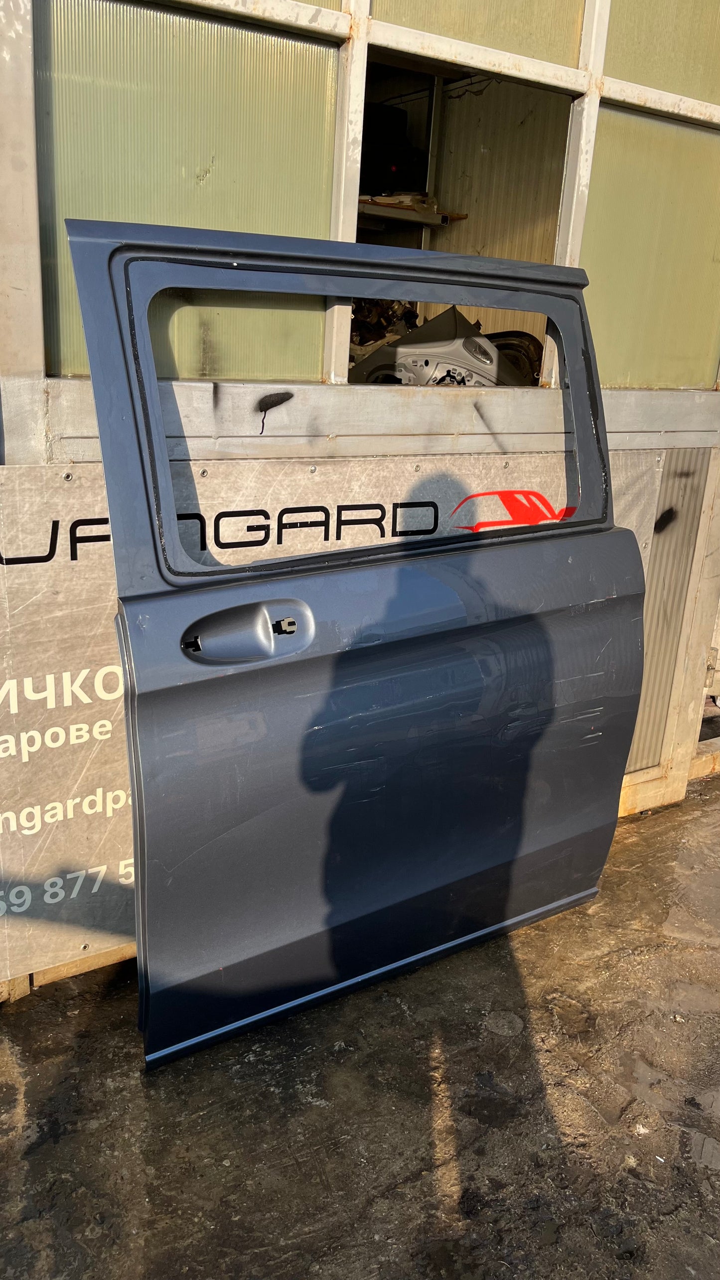 Задна лява врата Mercedes Vito W447