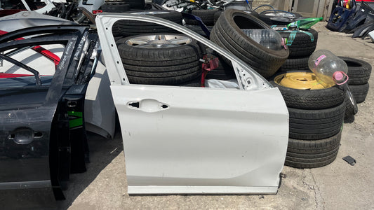 Предна дясна врата BMW X1 F48 2015-2022