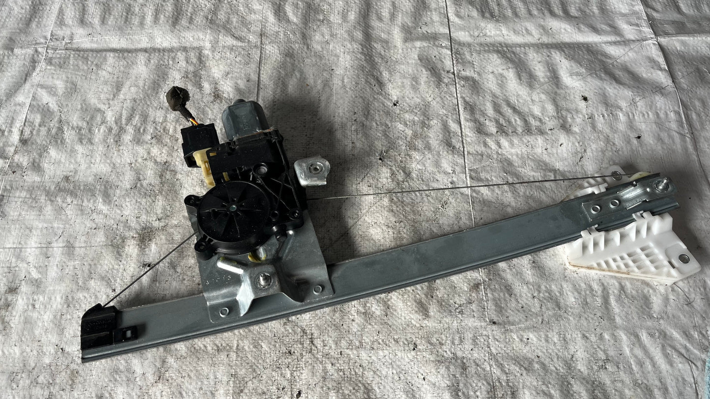 Ford Kuga 2 механизъм стъклоповдигач