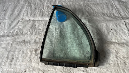 Toyota Yaris 05- стъкло задно дясно