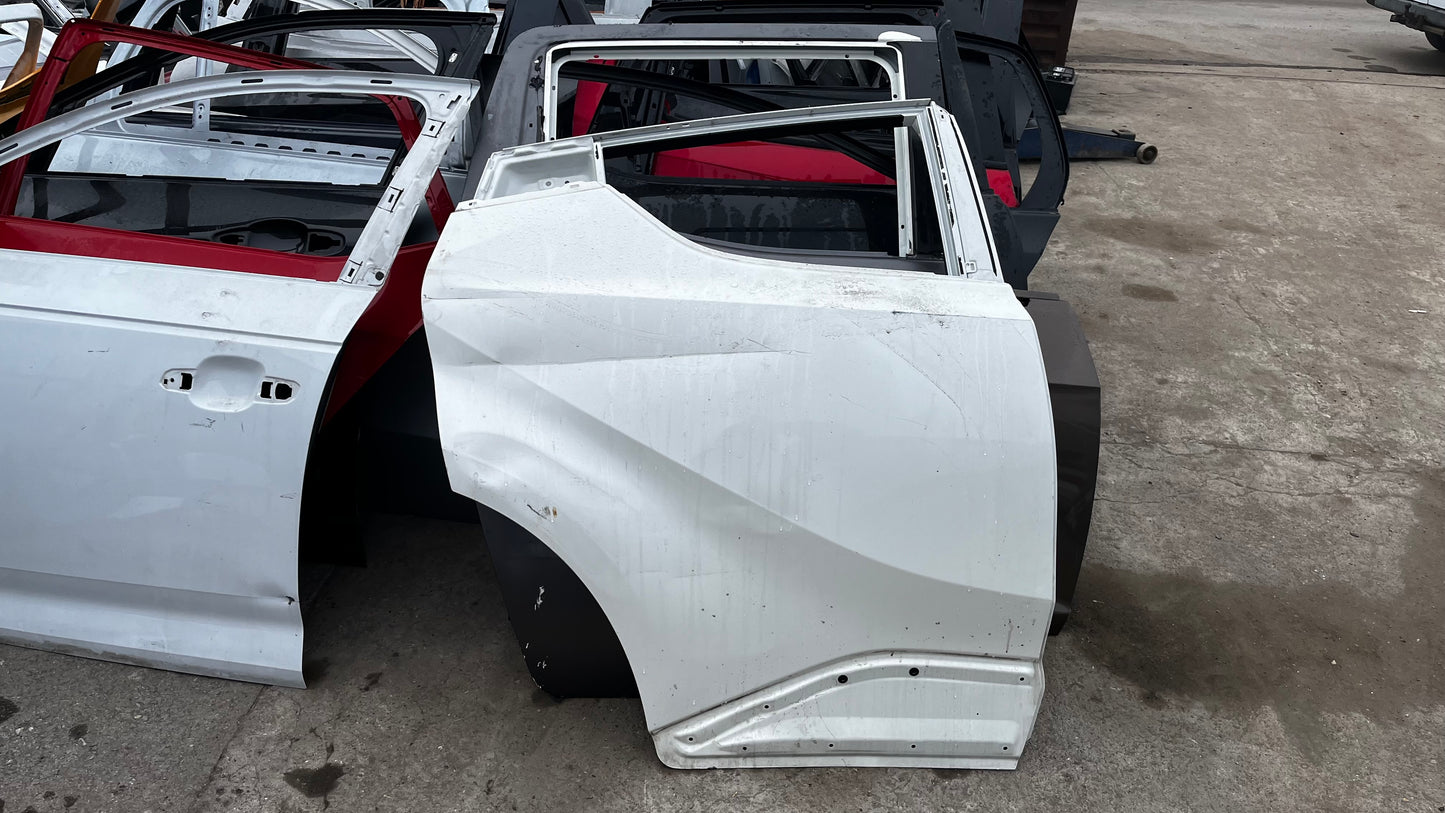 Toyota CHR задна дясна врата
