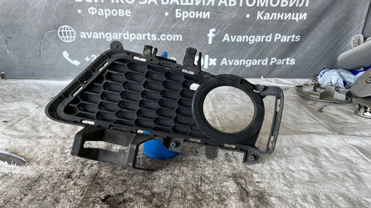 BMW 3 F30/F31 дясна решетка за халоген