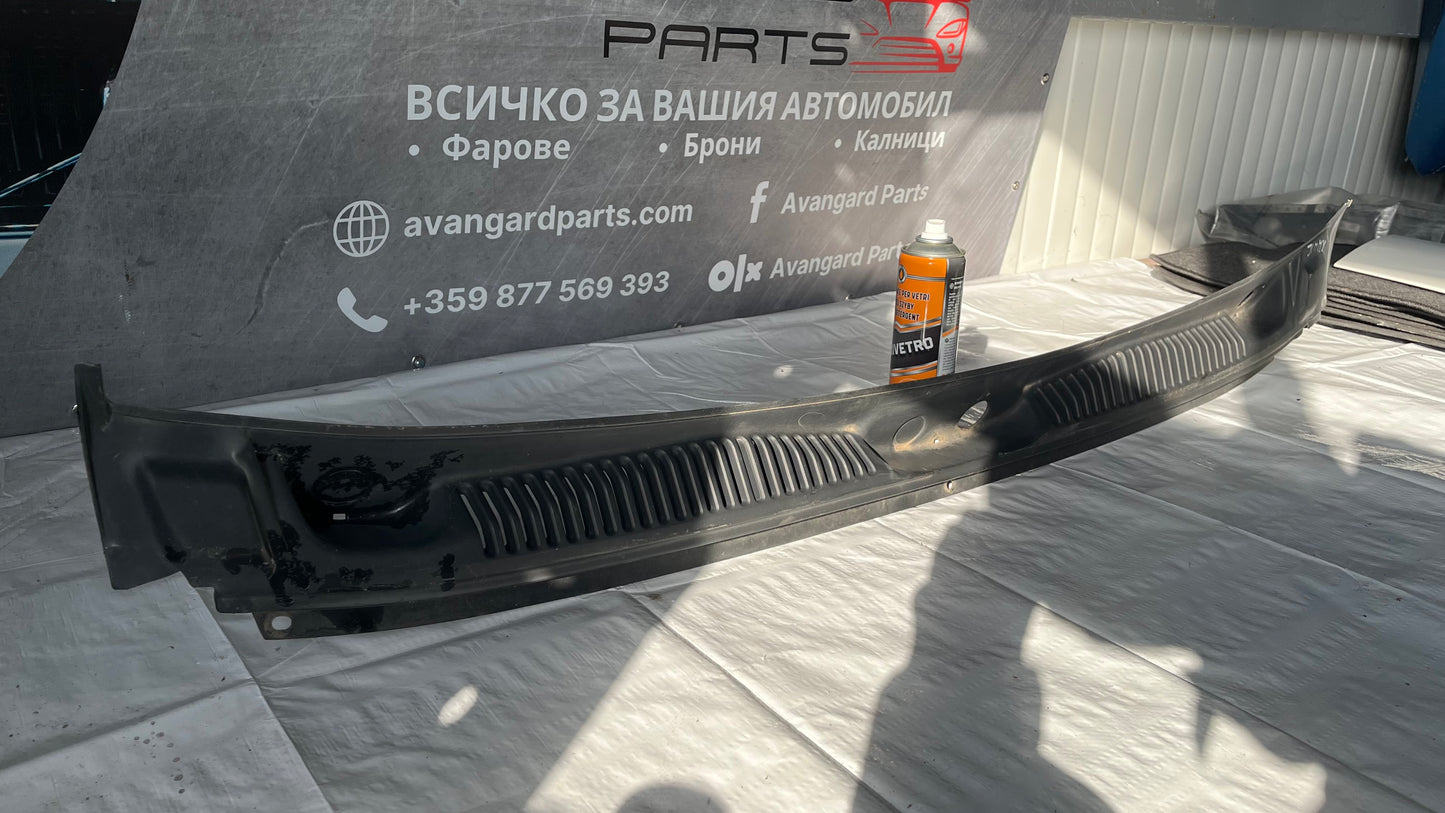 Кора за под чистачките Suzuki Jimny 1998-2012