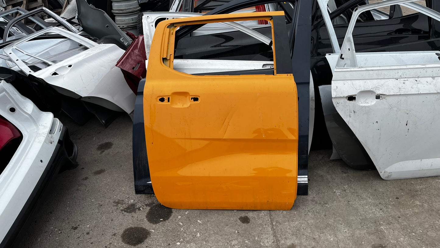 Ford Ranger 19- задна дясна врата
