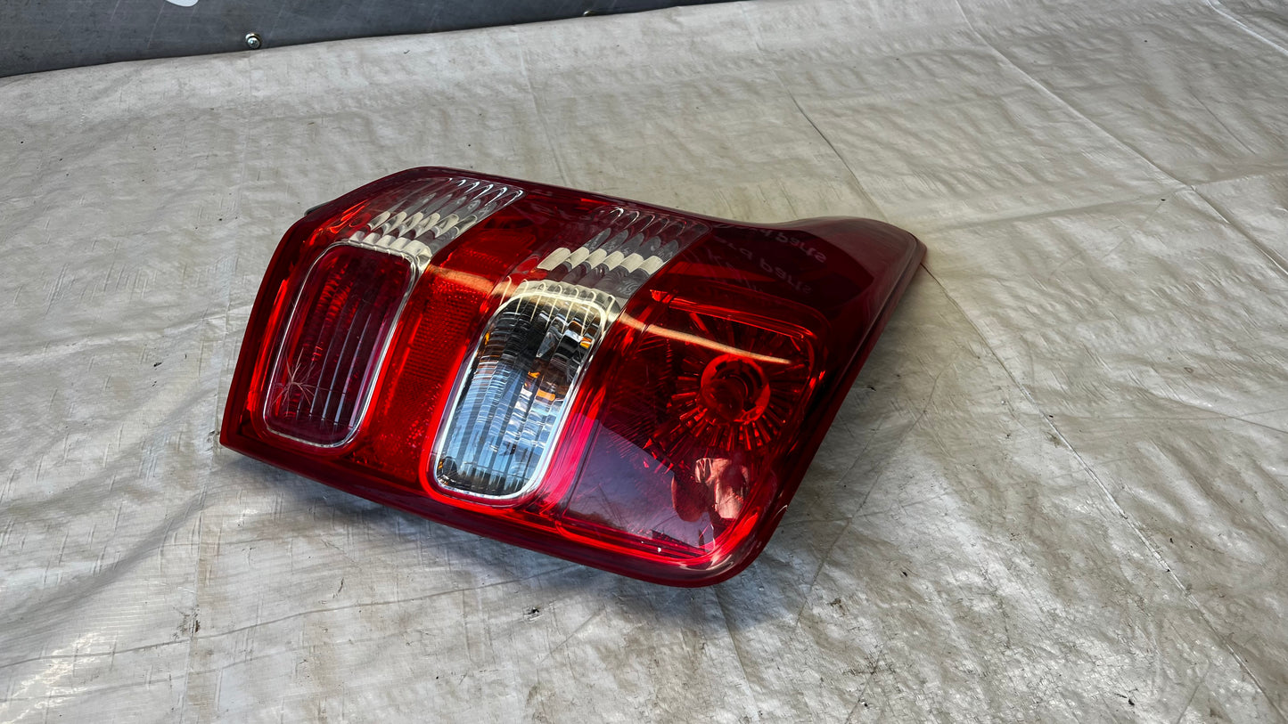 Mitsubishi L200 2015- ляв стоп