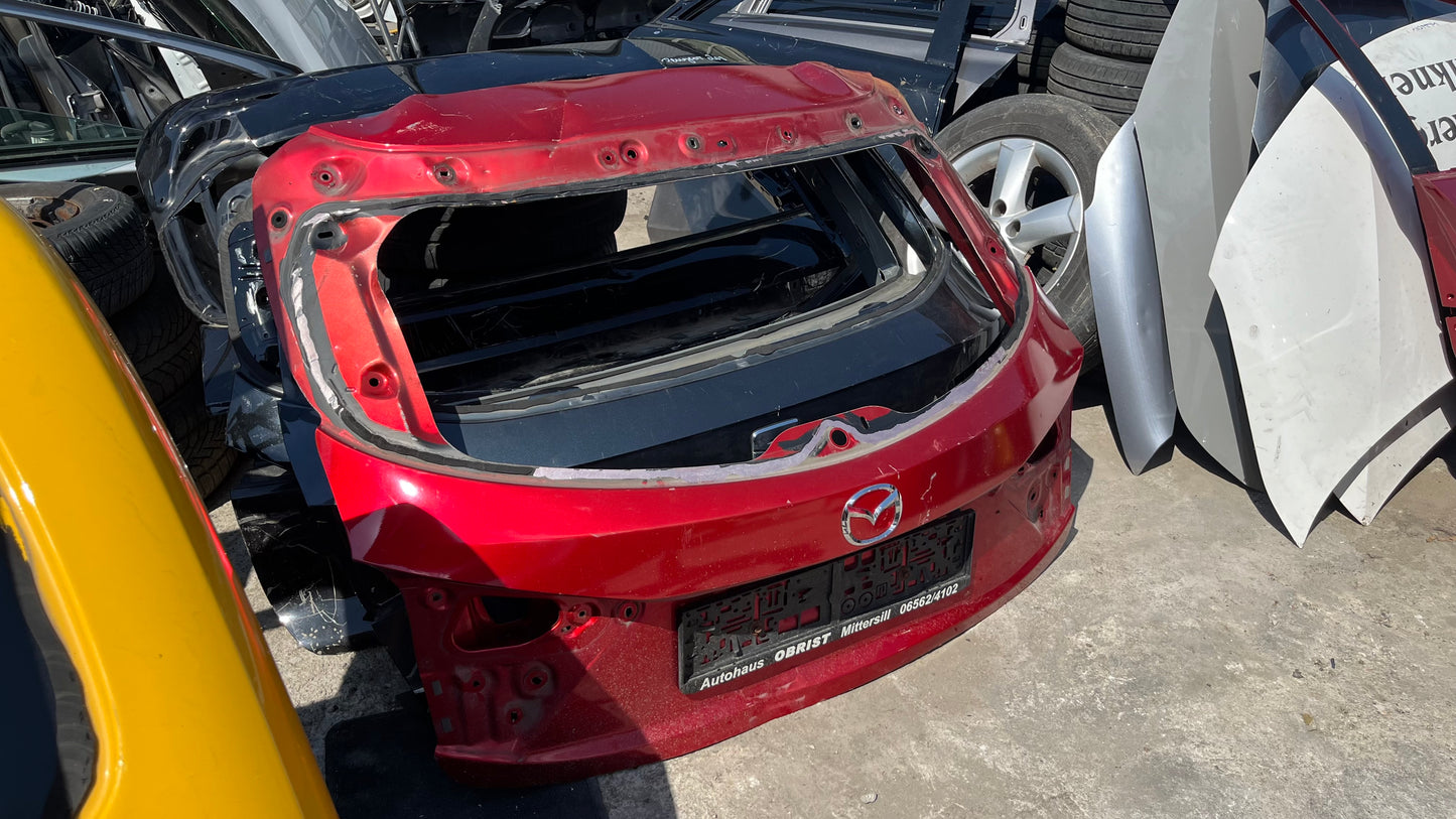 Багажна врата Mazda 3 2013-