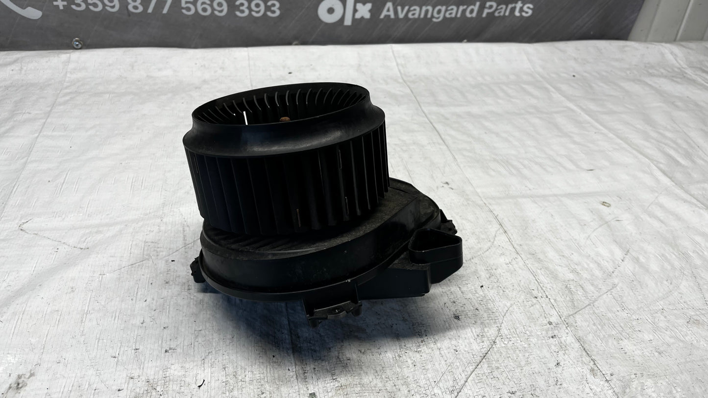 Mercedes GLA 250 вентилатор парно