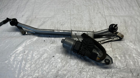 Dacia Sandero моторче чистачки