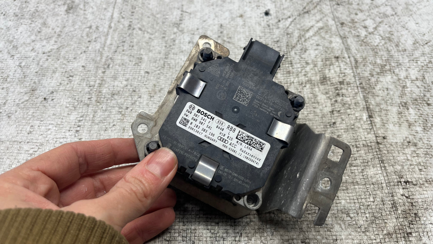 Audi A4 B9 дистроник