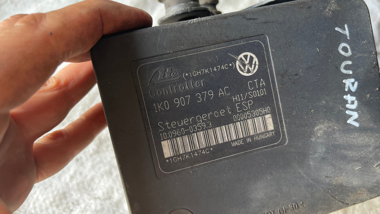Volkswagen Touran 2003- 2.0 FSi ABS модул