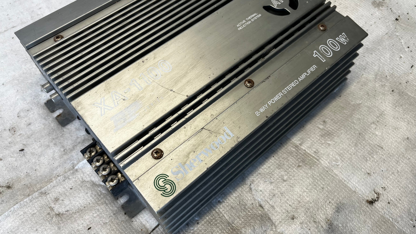 Sherwood XA-1100 100W усилвател