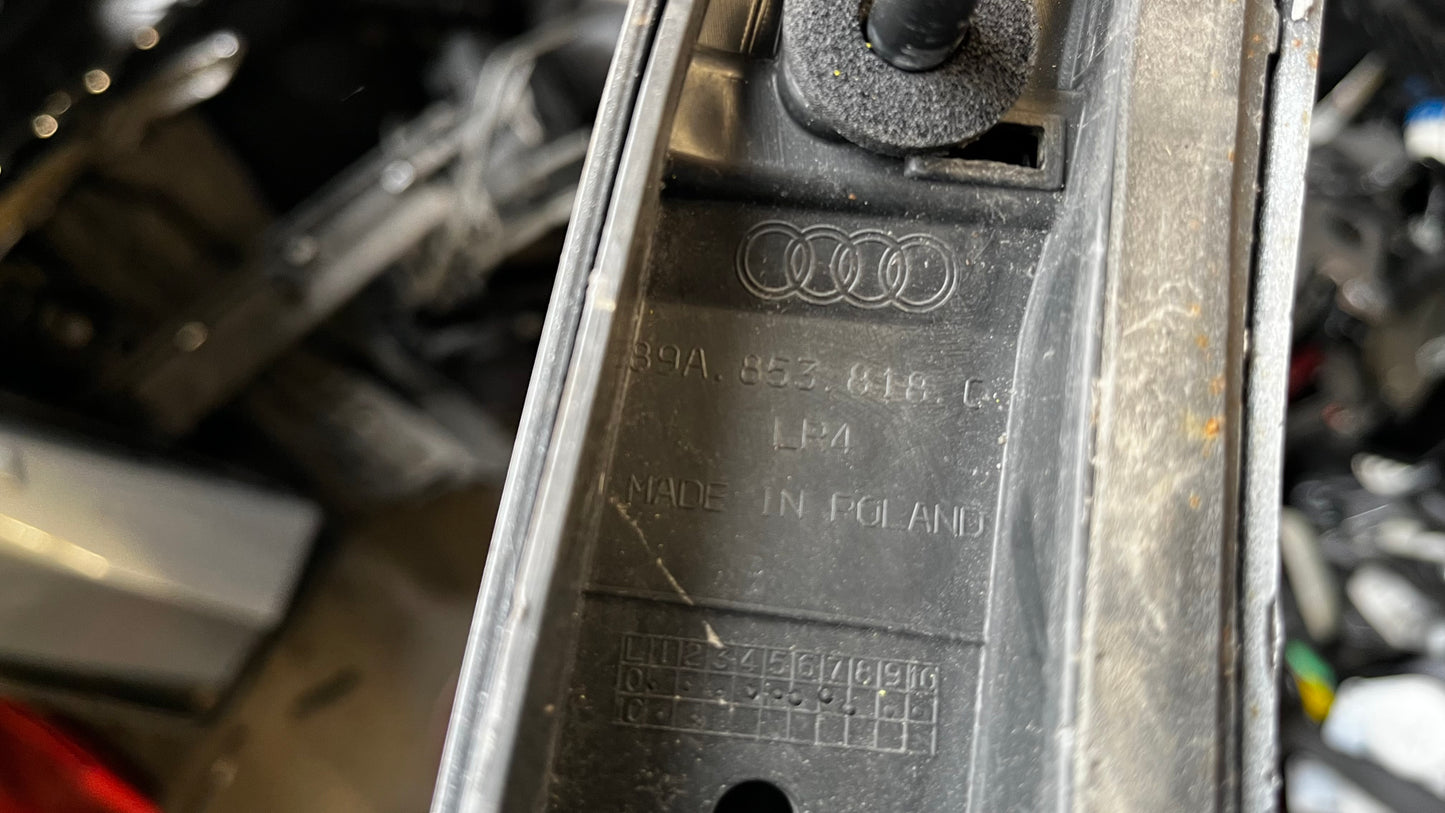Audi Q4 E-Tron 22- вежда задна дясна