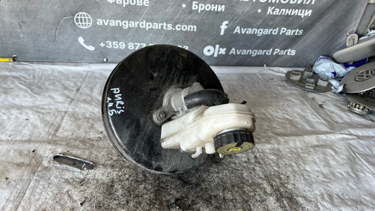 Toyota Auris серво