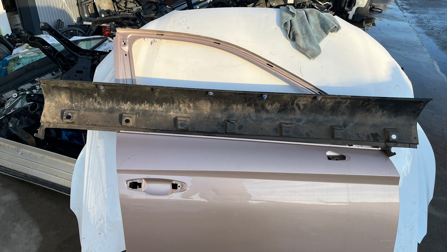 Suzuki SX4 праг десен