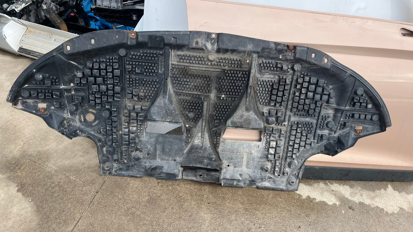Audi A4 B7 кора под предна броня