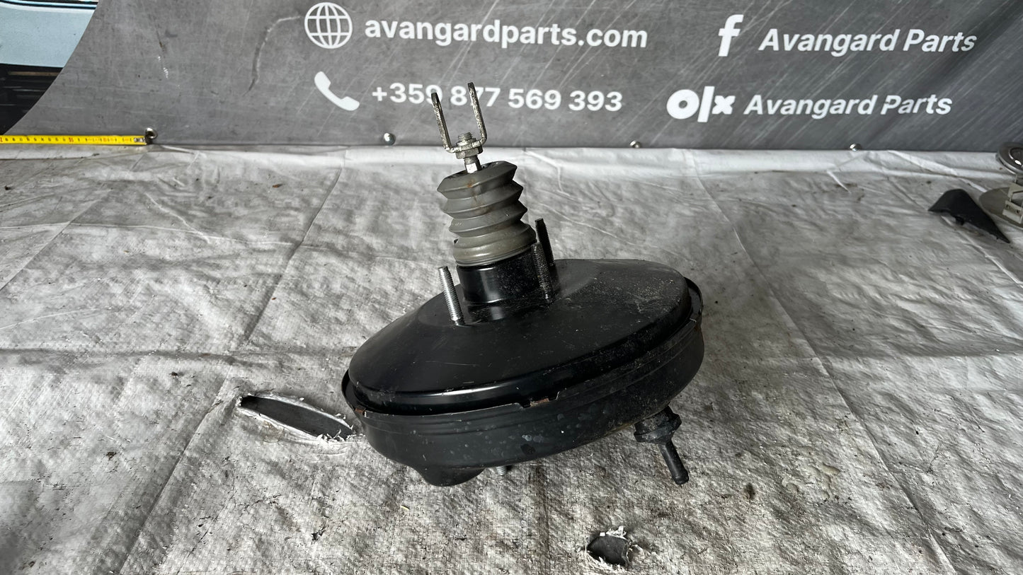 Toyota Yaris 3 серво