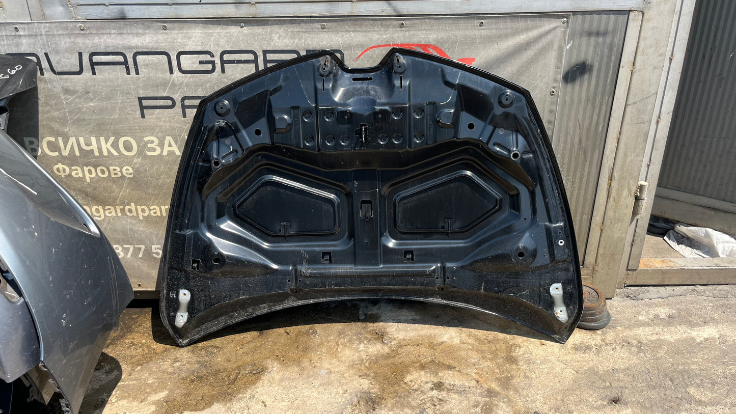 Преден капак Renault Clio 4 (2012-2019).
