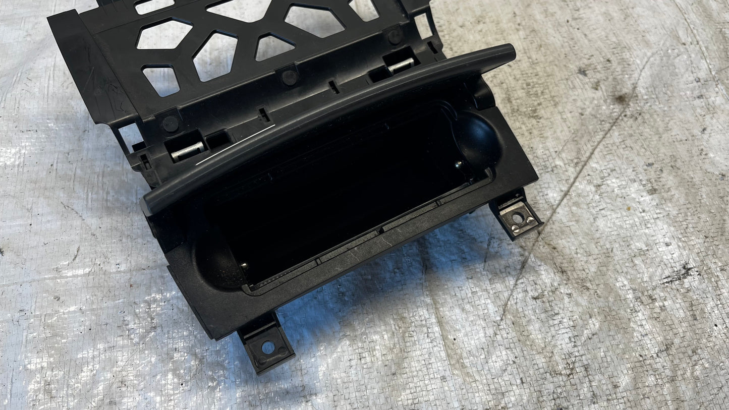 Audi A3 2003- пепелник