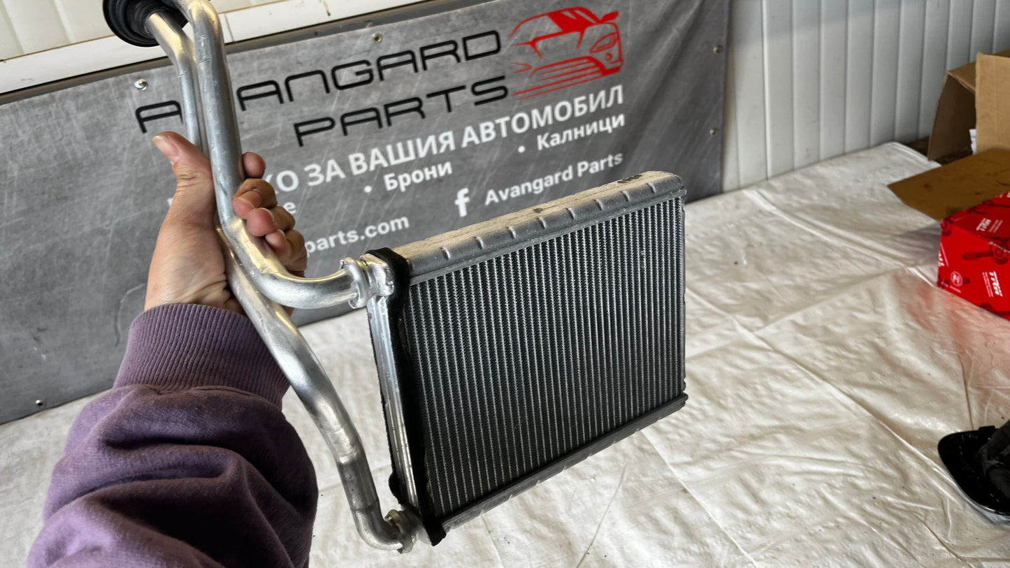 Toyota Yaris 2000- радиатор парно