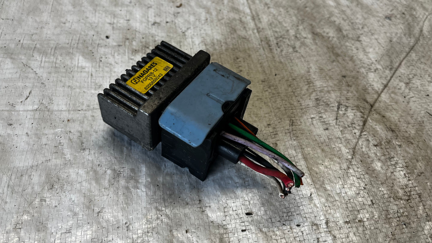 Dacia Duster реле перки