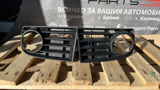 Лява и дясна решетка  Volkswagen Golf 5